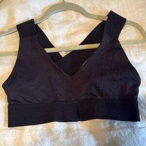 Noli brand sports bra as M